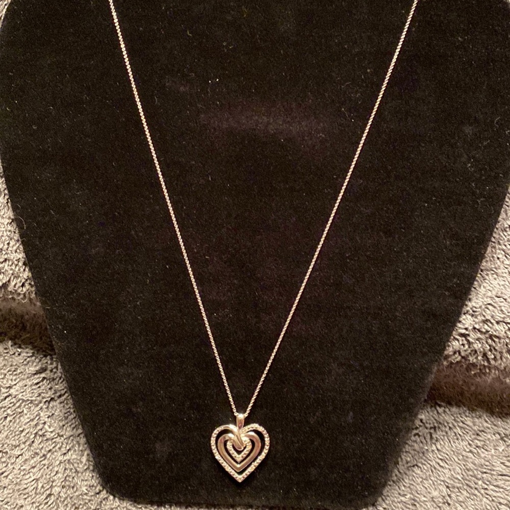 Open work Hearts 1/10 KT  SS Necklace - Picture 5 of 9